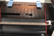 解决打印机纸卷入问题的有效方法（遇到打印机纸卷入时如何处理）