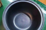 电饭煲内胆沾碗怎么处理（快速有效解决碗沾问题）