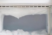 冰箱结霜的原因及解决办法（探究冰箱结霜的根本问题）