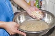 电热水器清洗的材料选择与方法（选对清洗材料）