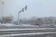 热水器下方积雪如何处理？