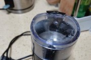 咖啡机水发黄的原因和解决方法（了解咖啡机水发黄的原因）
