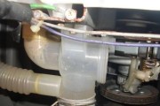 水管不平的洗衣机问题解决方法（如何解决洗衣机水管不平的问题）