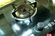 以牙膏和啤酒清洗油烟机的神奇效果（简单易行的家庭清洁方式）