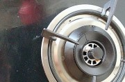 燃气灶松手熄火问题的原因及解决方法（了解燃气灶松手熄火的原因）