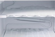 冰柜回气管结霜处理方法（解决冰柜回气管结霜问题的实用技巧）