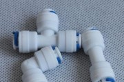 解决净水器管接头老是掉的问题（实用技巧帮你轻松解决净水器管接头掉落难题）