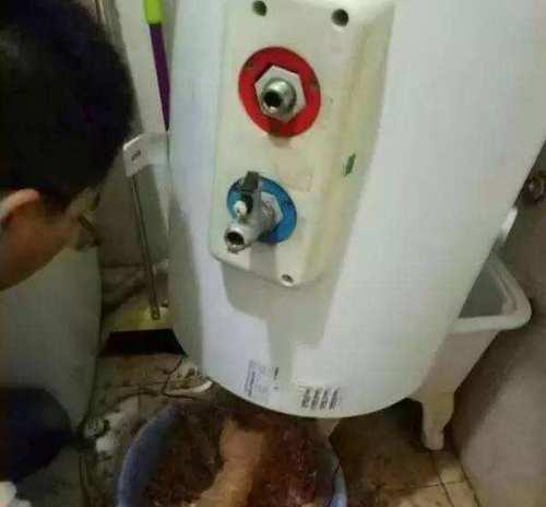 如何正确清洗热水器（万和清洗热水器的方法）