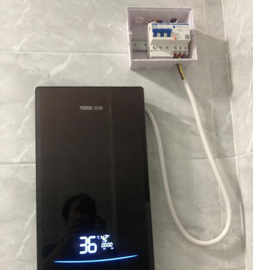 约克热水器显示E7故障原因及维修方法（了解E7故障代码的含义和解决方案）