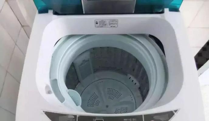 四季沐歌洗衣机清洗方法（让你的洗衣机持久清洁无忧）