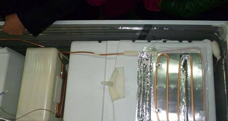冰柜盘内管维修方法大揭秘（解析冰柜盘内管的维修技巧）