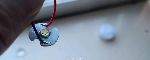 显示器灯珠不亮，如何修复（解决显示器灯珠不亮的简单方法）
