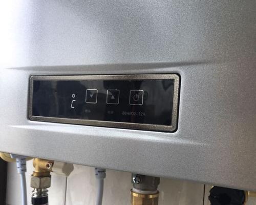 燃气热水器自动关机的原因与解决办法（探讨燃气热水器自己关的可能因素及如何解决）