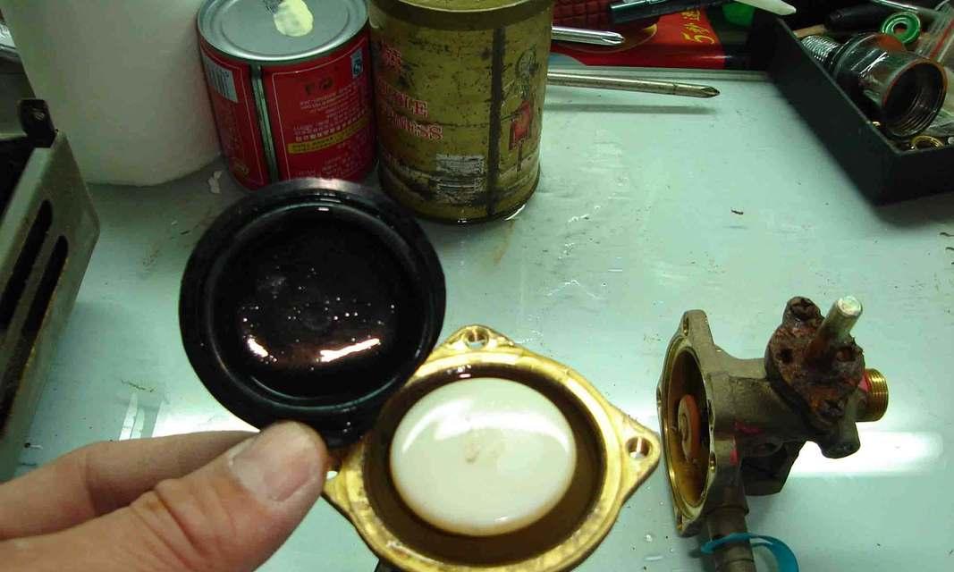 夏普热水器电磁阀故障维修指南（解决您夏普热水器电磁阀故障的一站式指南）