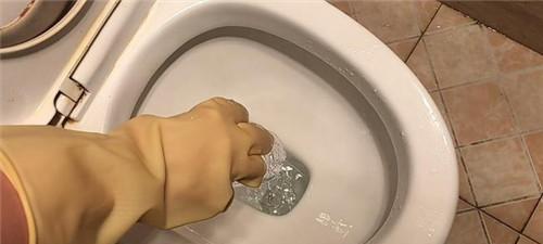 解决马桶堵塞问题的实用方法（马桶堵塞急救101）