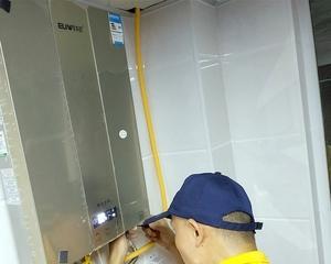 灶台与热水器距离太近的危害与解决方法（避免火灾风险）