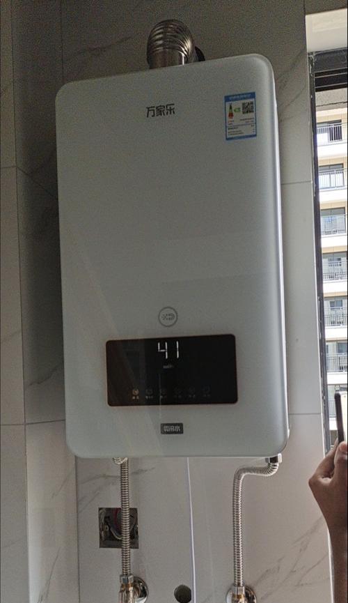 如何解决万家乐热水器水压降低问题（探讨万家乐热水器水压降低的原因及解决方法）
