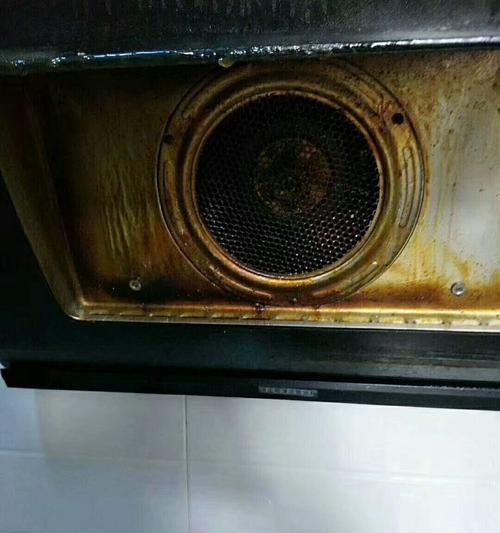 如何更换油烟机电机（简单步骤帮助您更换油烟机电机）