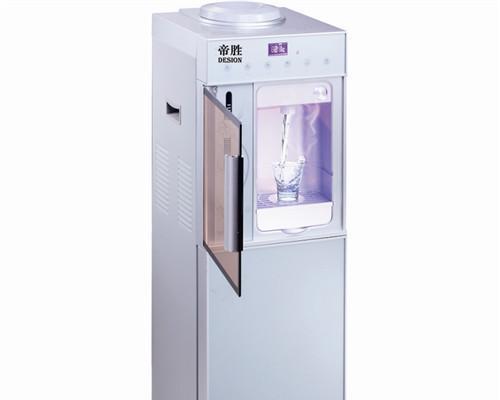 饮水机故障引发的一系列问题（解决饮水机故障的实用方法与注意事项）