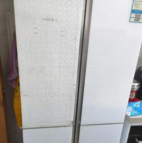 冰箱下面玻璃破了怎么修（教你轻松应对冰箱下玻璃破裂的问题）