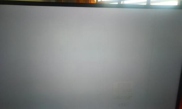 液晶显示器白屏是什么原因？常见问题有哪些？