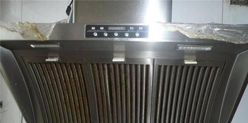 条纹油烟机清洗方法是什么？如何快速去除油渍？
