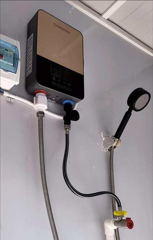 随时洗热水器漏电风险大吗？原因是什么？