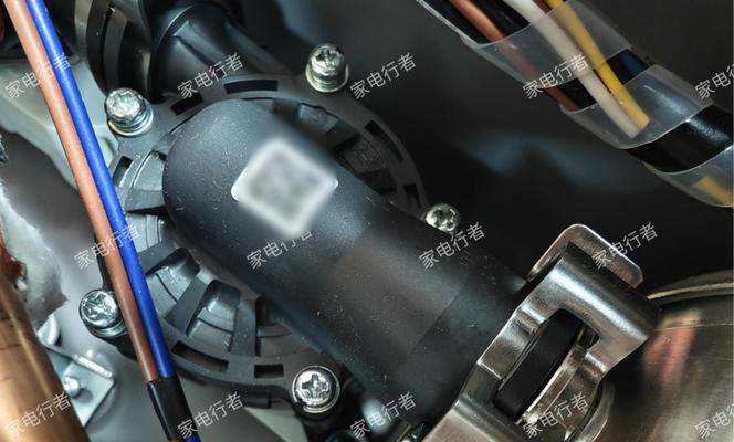 热水器管子包裹拆解视频教程在哪里找？拆解时应该注意什么？