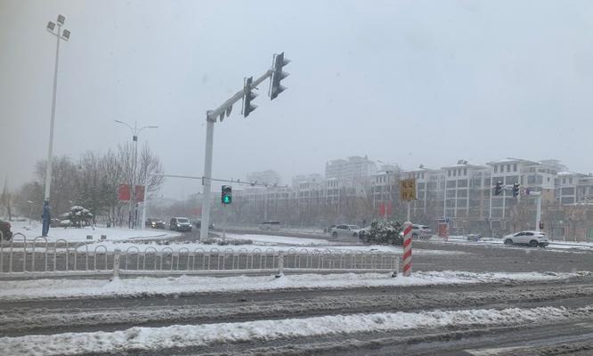 热水器下方积雪如何处理？
