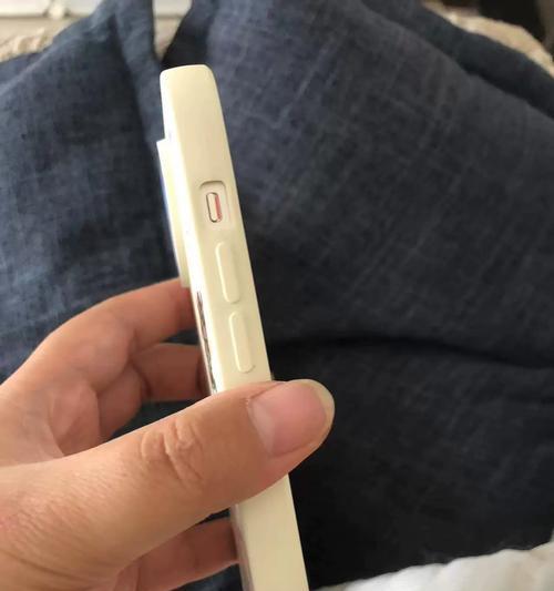 苹果15手机壳经典黑色款是什么？特点如何？