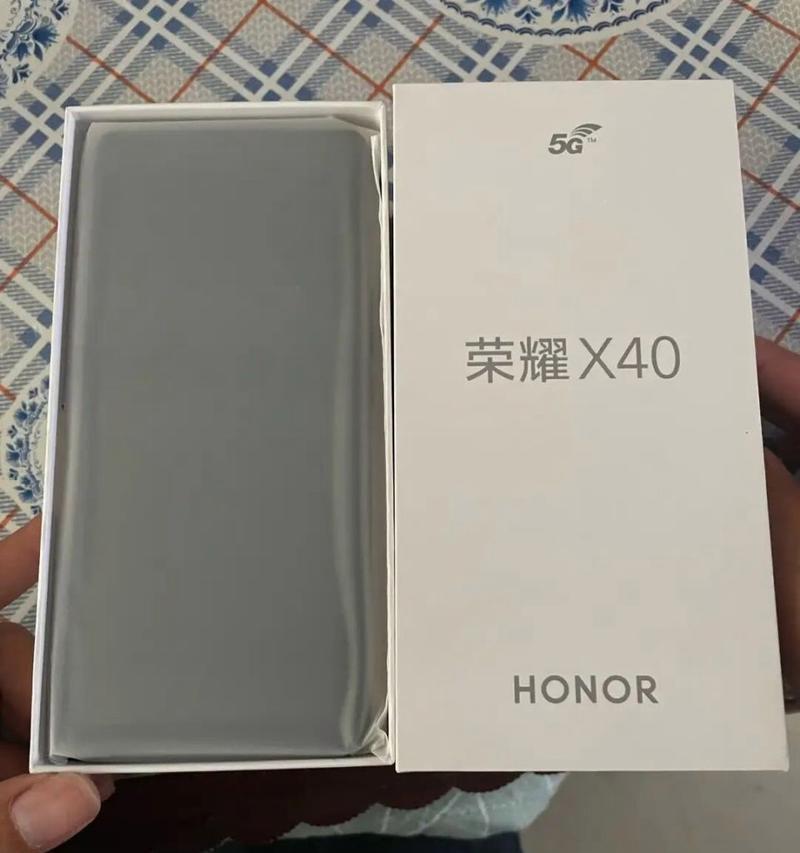 荣耀60手机外壳背带的安装方法是什么？