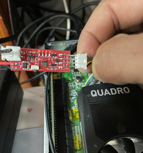 显卡螺丝盖板开启步骤是什么？需要什么工具？