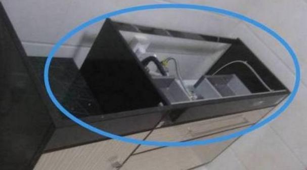 热水器柜子板拆卸步骤是什么？