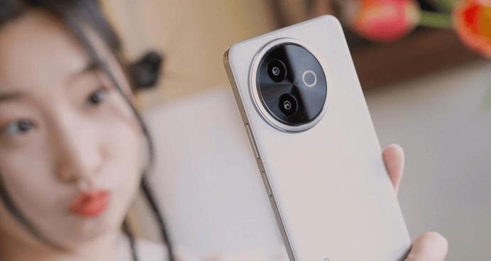 vivo手机300i性能如何？