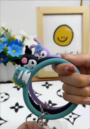 手机壳圆环扣打开方法？如何操作？