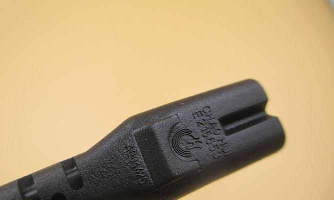 8字电源线的正确使用方法是什么？使用中应注意什么？