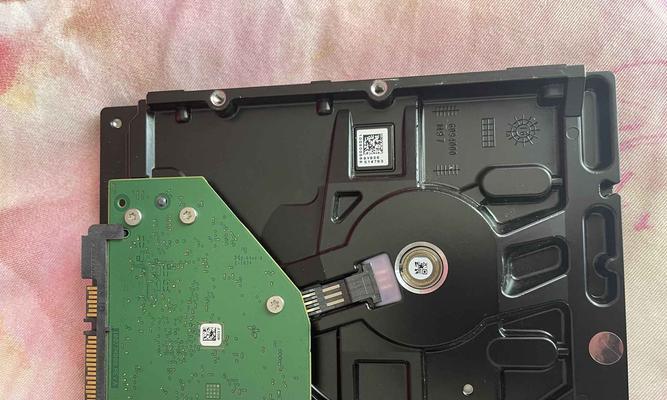 固态硬盘主板支柱拆卸方法是什么？需要注意什么？