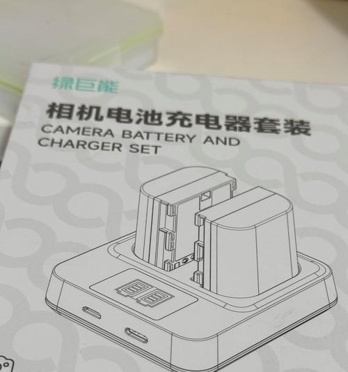 佳能初代相机电池使用方法是什么？电池使用有哪些注意事项？