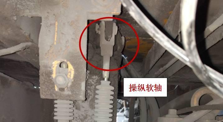 为什么需要拆掉原有的电源？拆卸过程中应该注意什么？