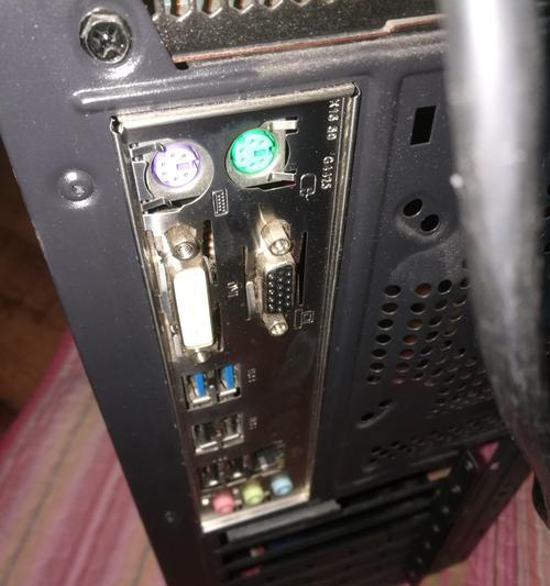 如何自己动手拆卸电脑显卡？有视频教程吗？
