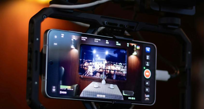 vivoX300Ultra真机现身MWC：全焦段4K120P，可选配400mm增距镜