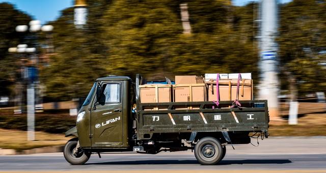 4月1日起，电动车、三轮、四轮上路“3禁5必查”！车主注意